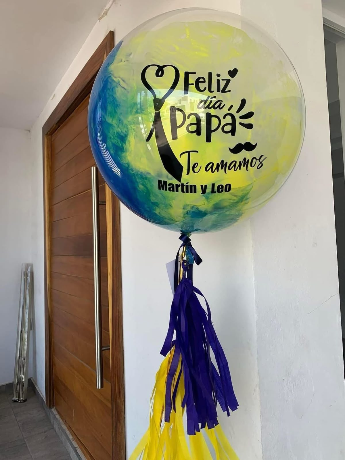 Globo burbuja azul y amarillo personalizado para el Día del Padre